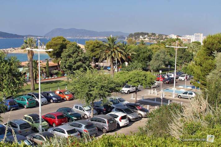 Nettoyage des Abords et Parkings de Coproprits  Toulon et dans le Var